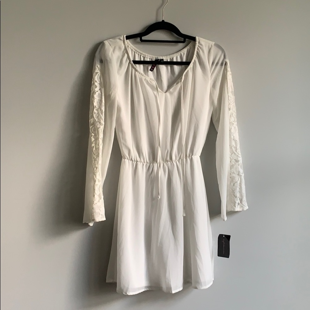 White long sleeve dress